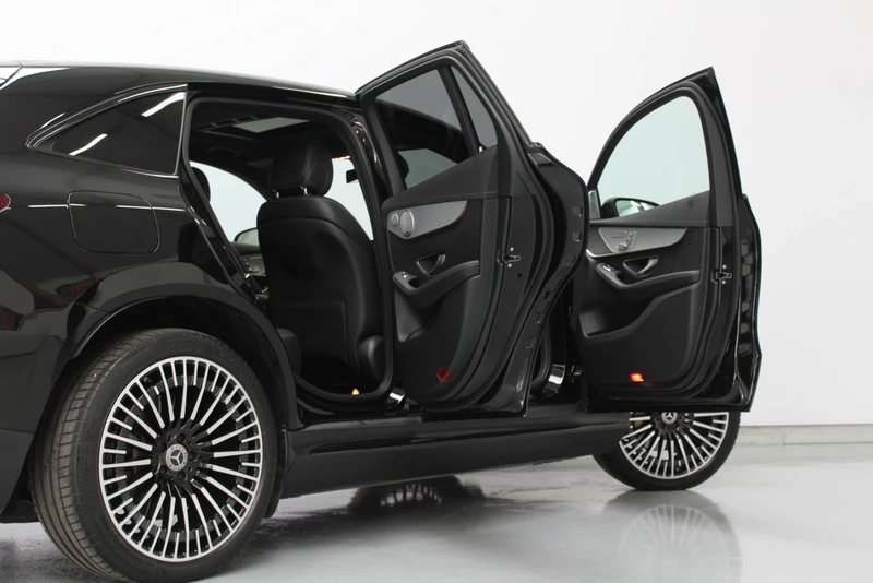 Hoofdafbeelding Mercedes-Benz EQC