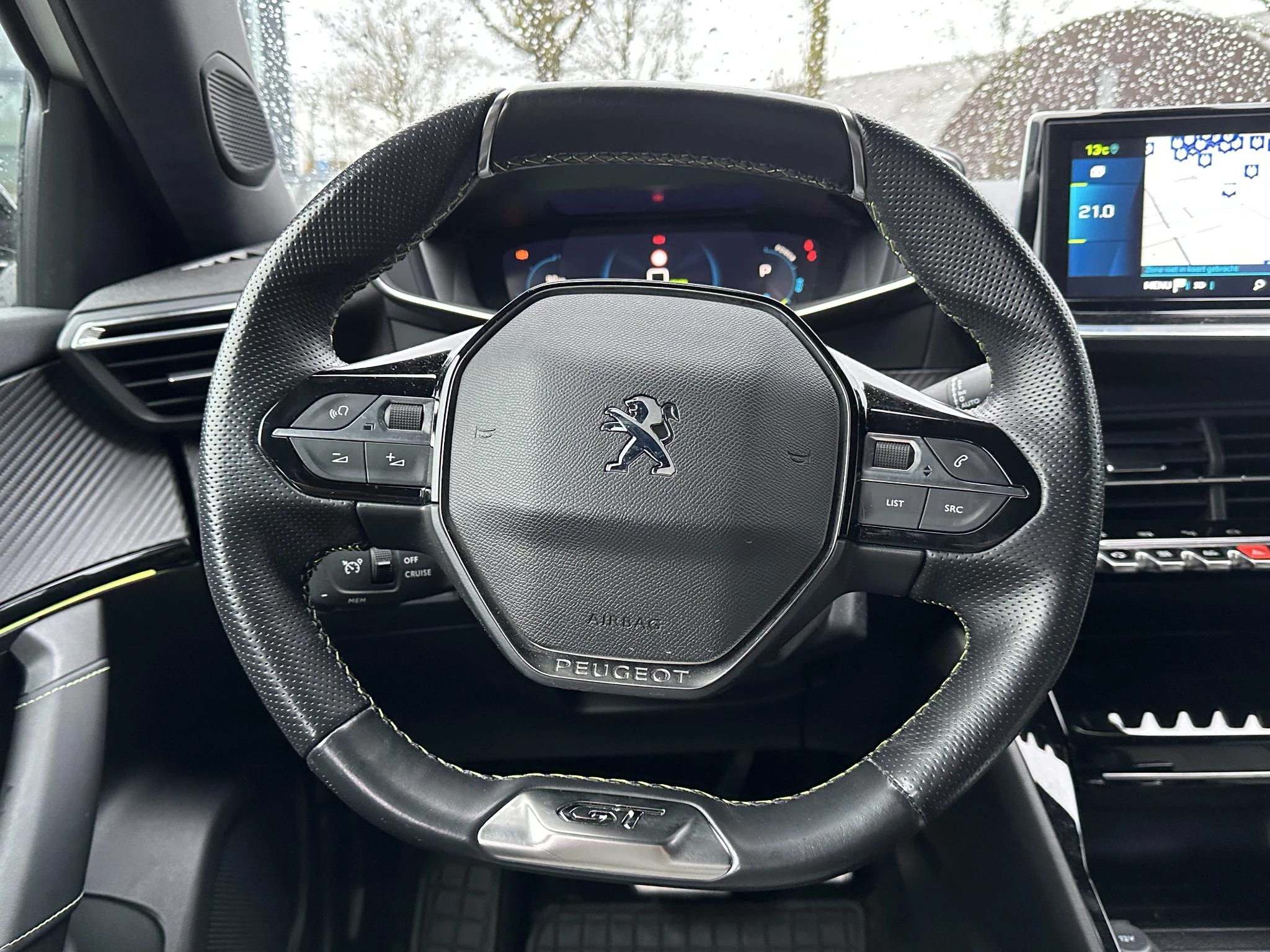 Hoofdafbeelding Peugeot e-2008