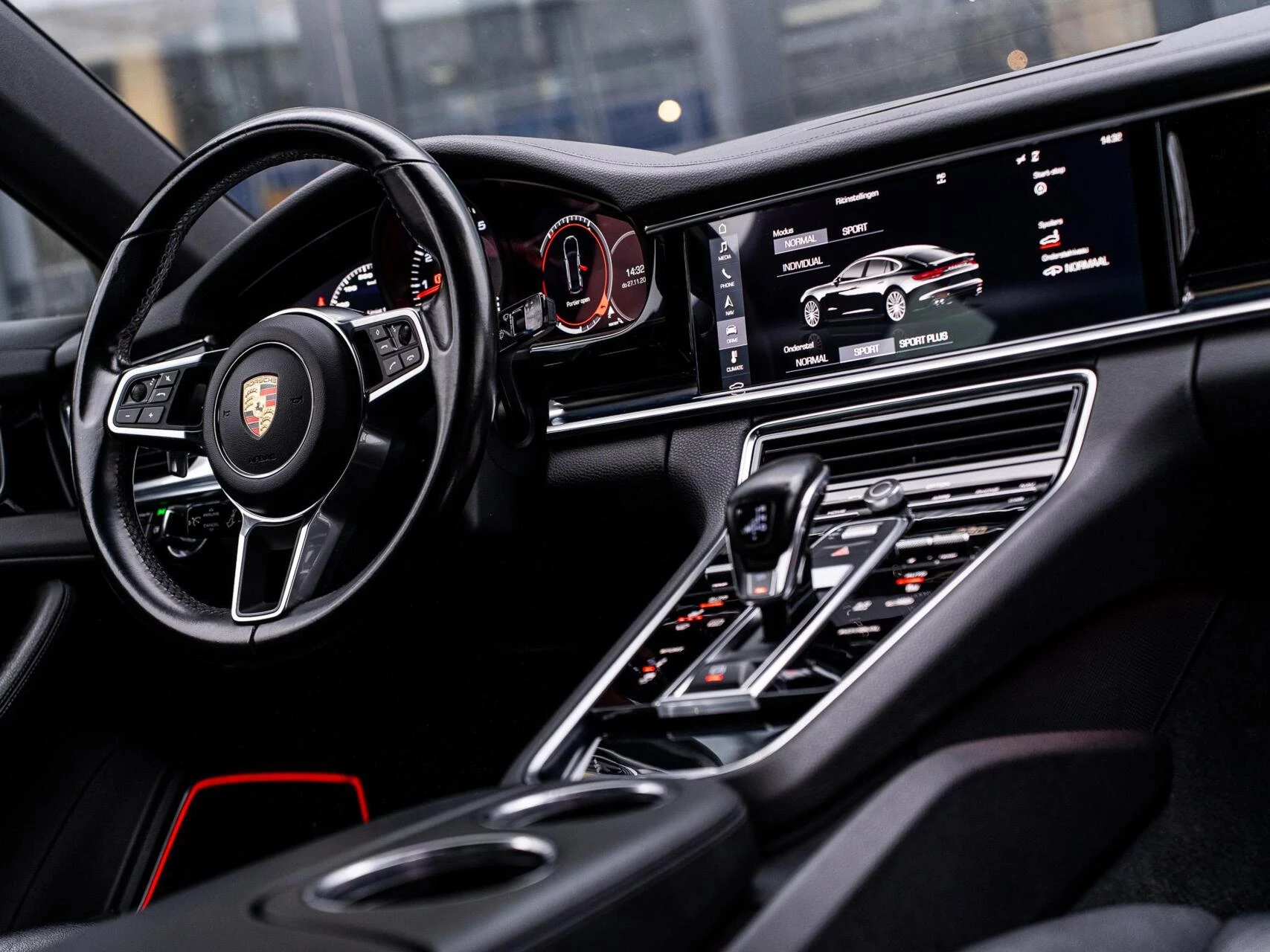 Hoofdafbeelding Porsche Panamera