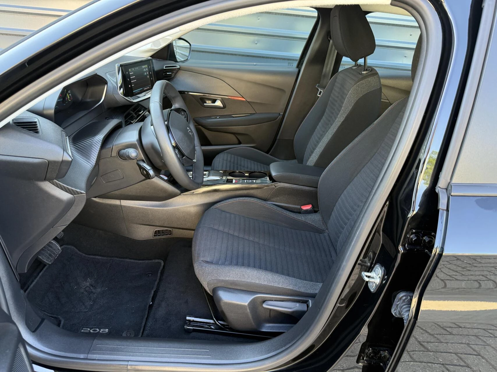 Hoofdafbeelding Peugeot e-208