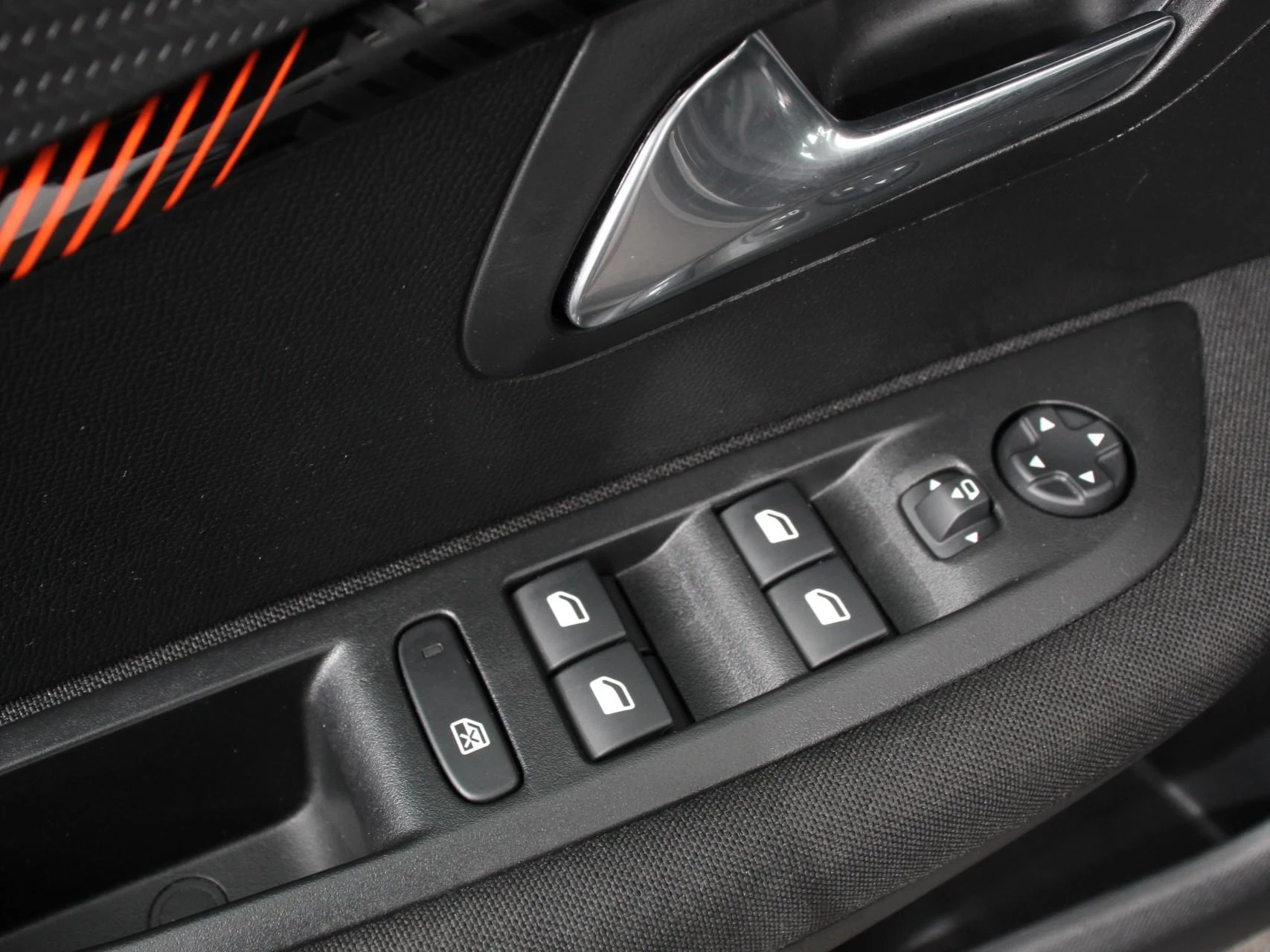Hoofdafbeelding Peugeot e-208