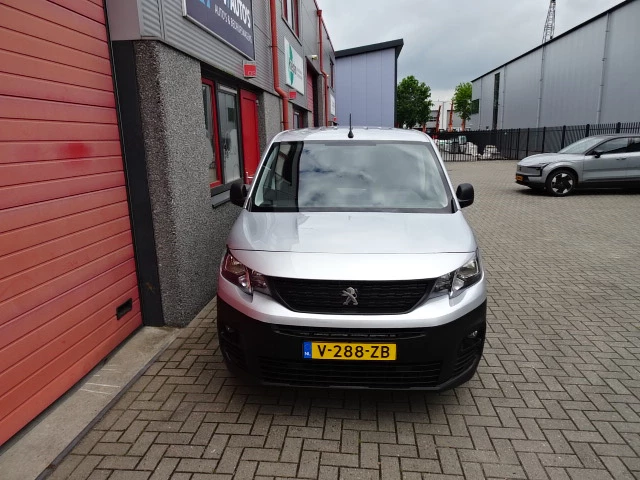 Hoofdafbeelding Peugeot Partner