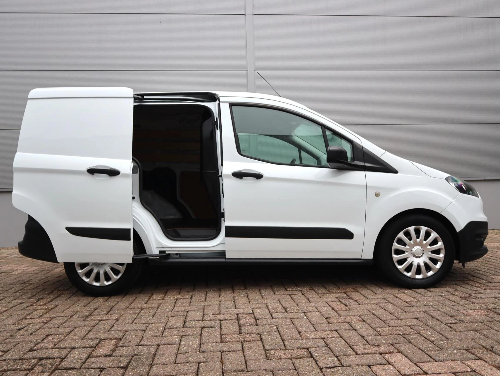 Hoofdafbeelding Ford Transit Courier