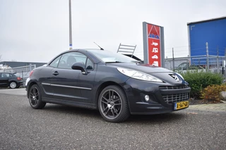 Peugeot 207 CC 1.6 VTi | Airco | Parkeersensoren achter | Hardtop | Windscherm | Lichtmetalen velgen