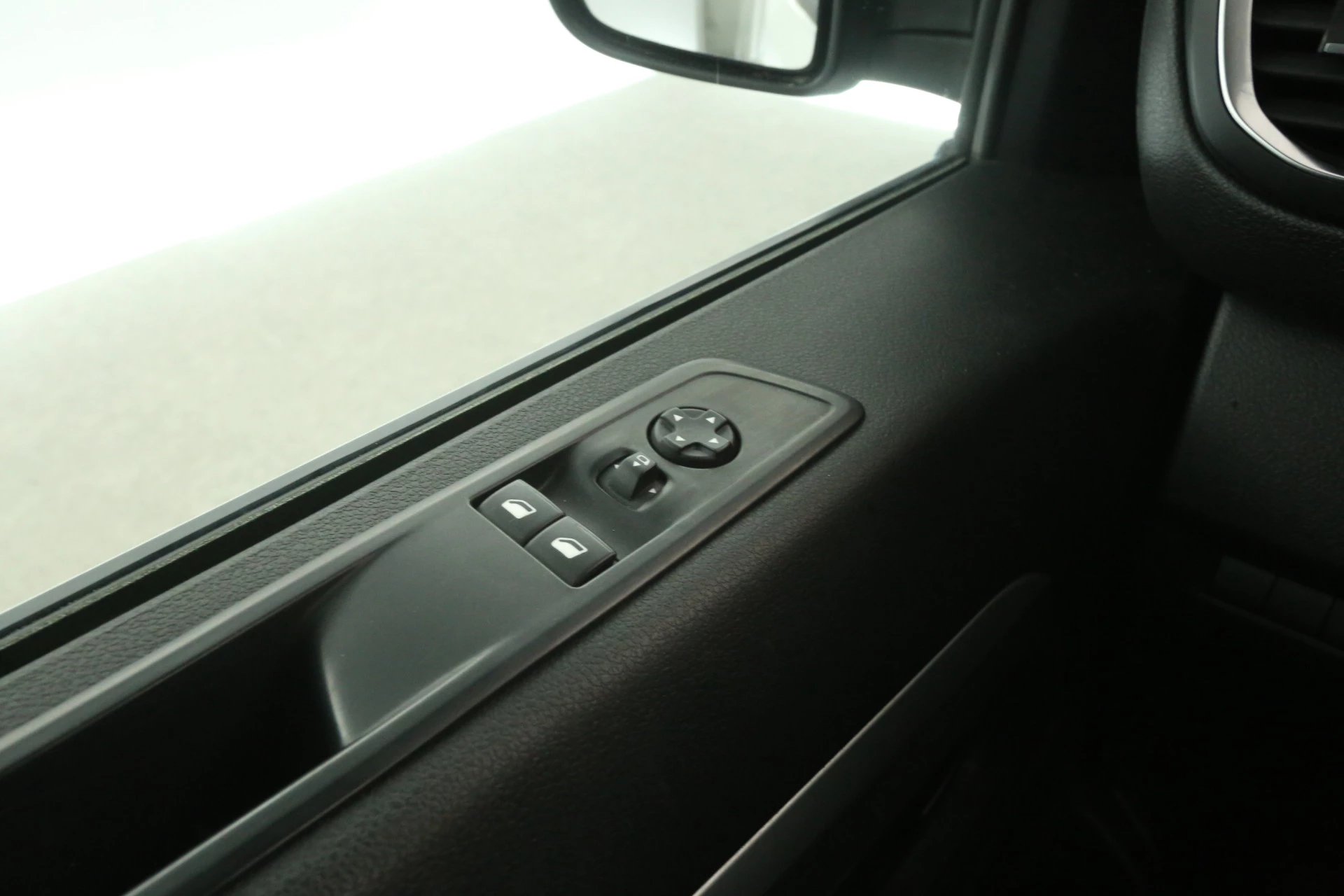 Hoofdafbeelding Peugeot e-Expert