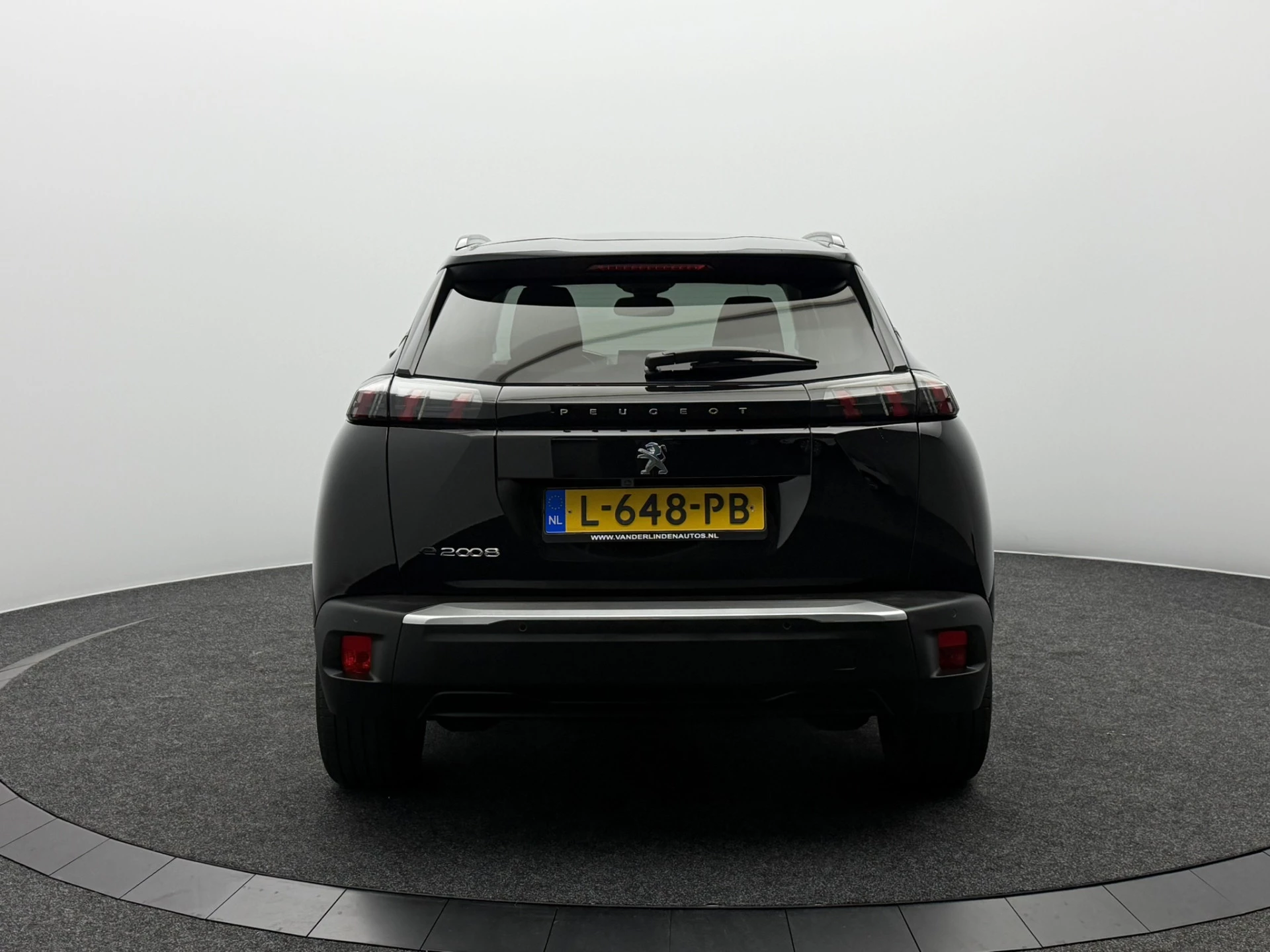 Hoofdafbeelding Peugeot e-2008