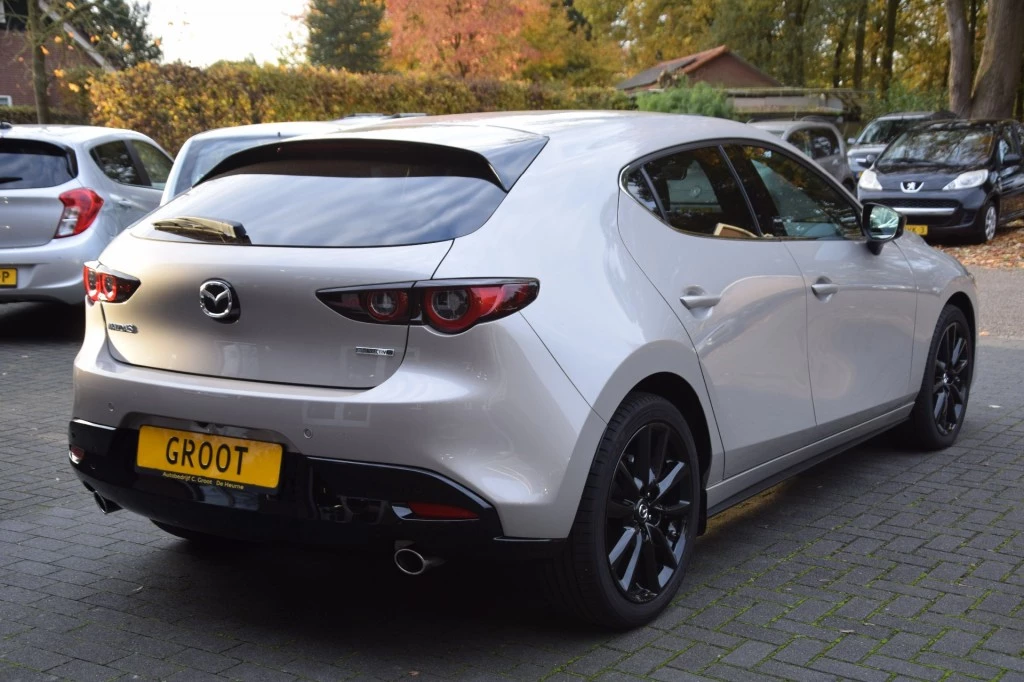 Hoofdafbeelding Mazda 3