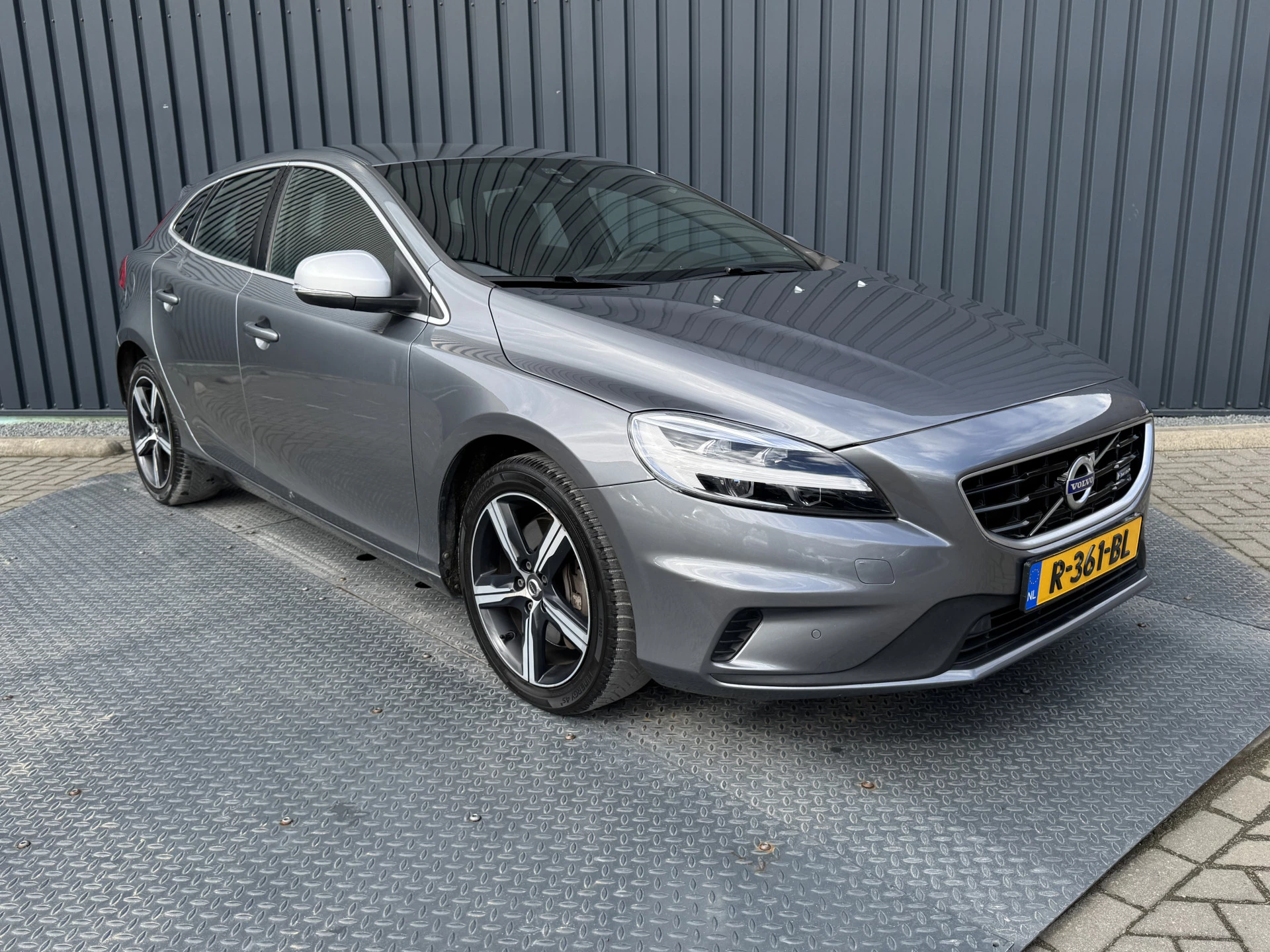 Hoofdafbeelding Volvo V40