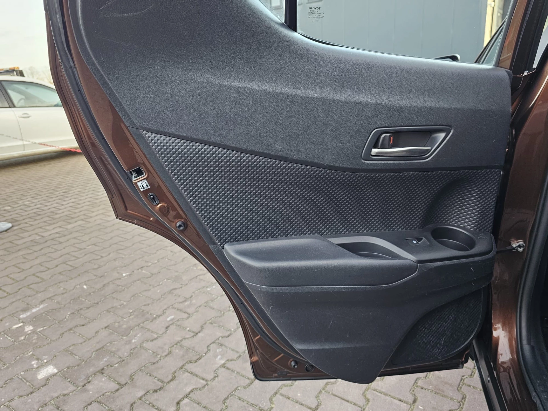 Hoofdafbeelding Toyota C-HR