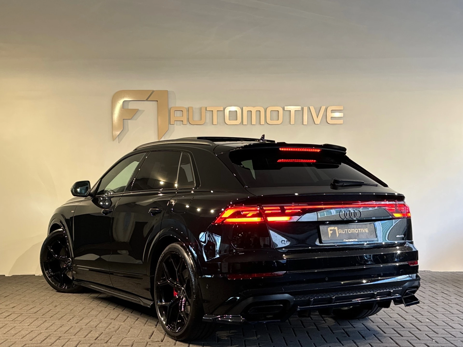 Hoofdafbeelding Audi Q8