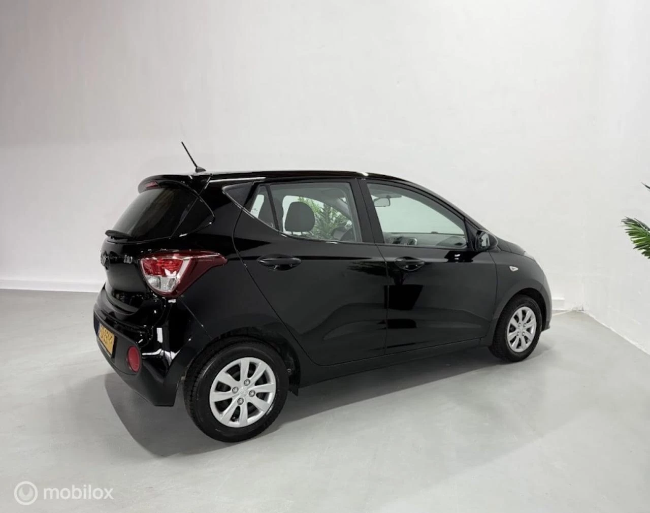 Hoofdafbeelding Hyundai i10