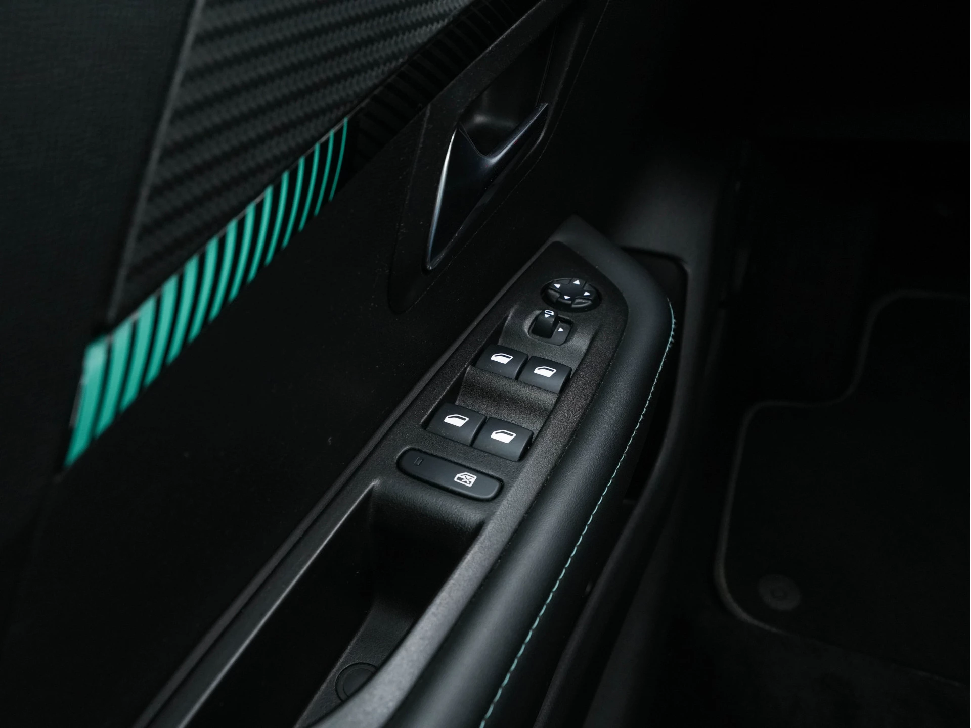 Hoofdafbeelding Peugeot e-208