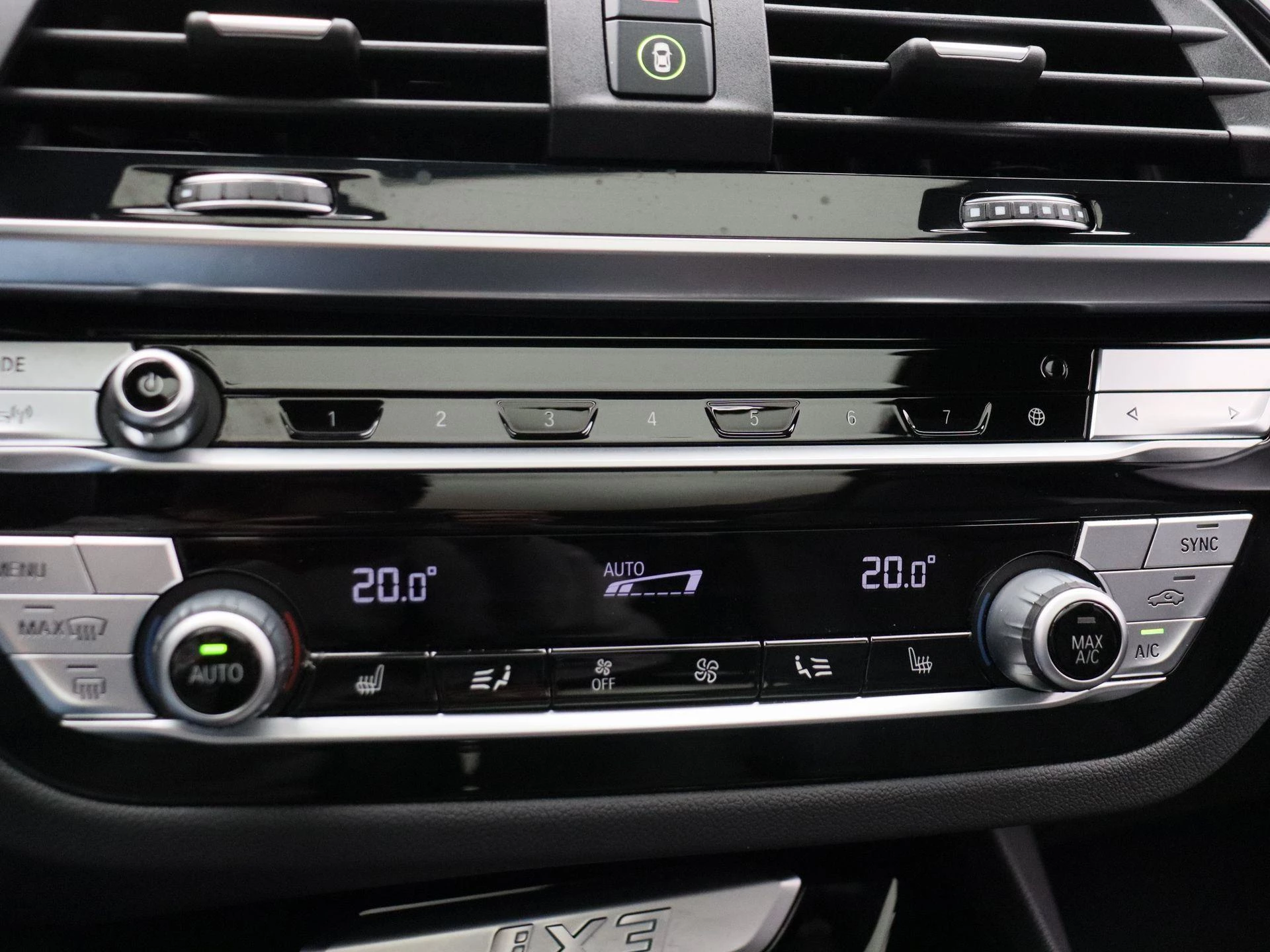 Hoofdafbeelding BMW iX3