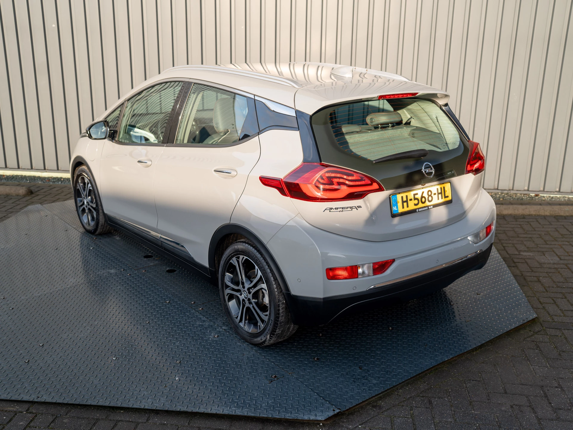 Hoofdafbeelding Opel Ampera-e