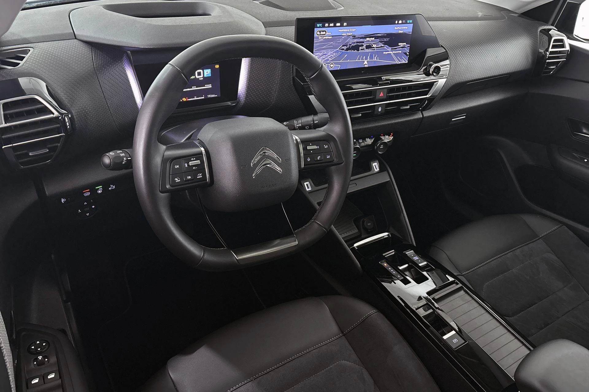 Hoofdafbeelding Citroën ë-C4 X