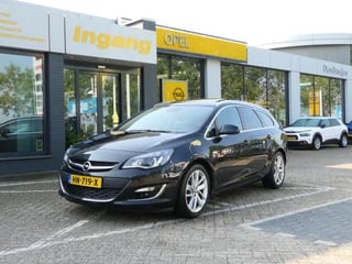 Opel Astra ST 1.4 Turbo Sport + | Leder | Schuif/kanteldak | Xenon | Trekhaak | 18" LMV