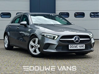 Mercedes-Benz A-Klasse 180 Automaat AmbienteVerli. Led MBUX Trekhaak BTW auto. 1ste eigenaar. Dealer onderhouden.