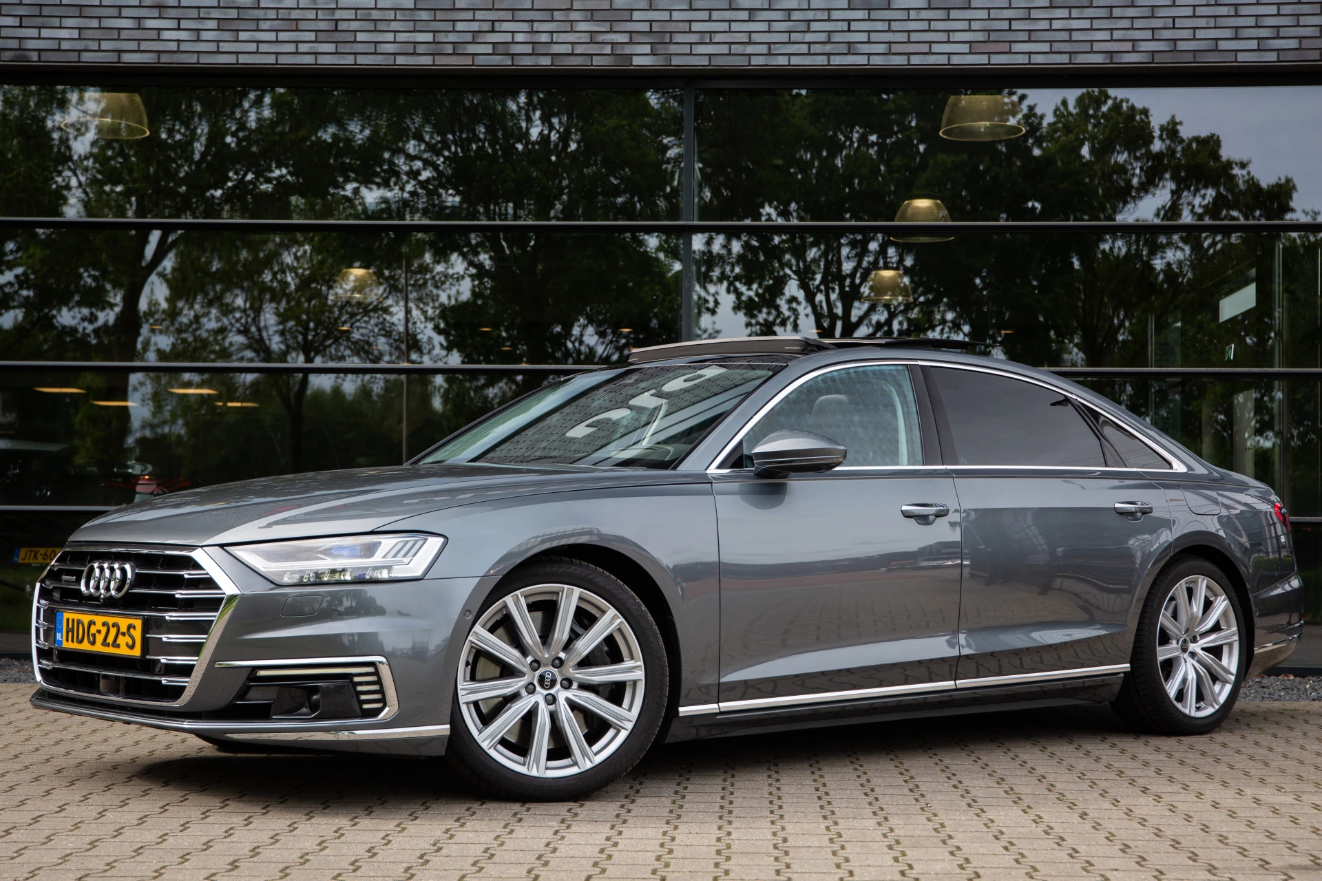 Hoofdafbeelding Audi A8