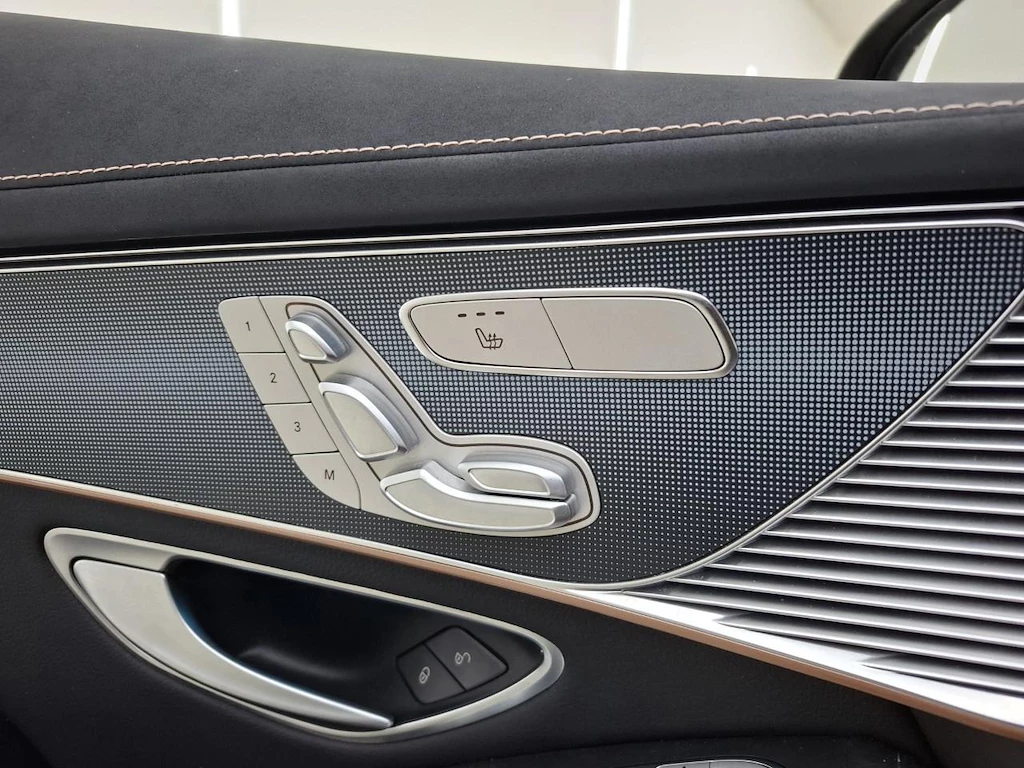 Hoofdafbeelding Mercedes-Benz EQC