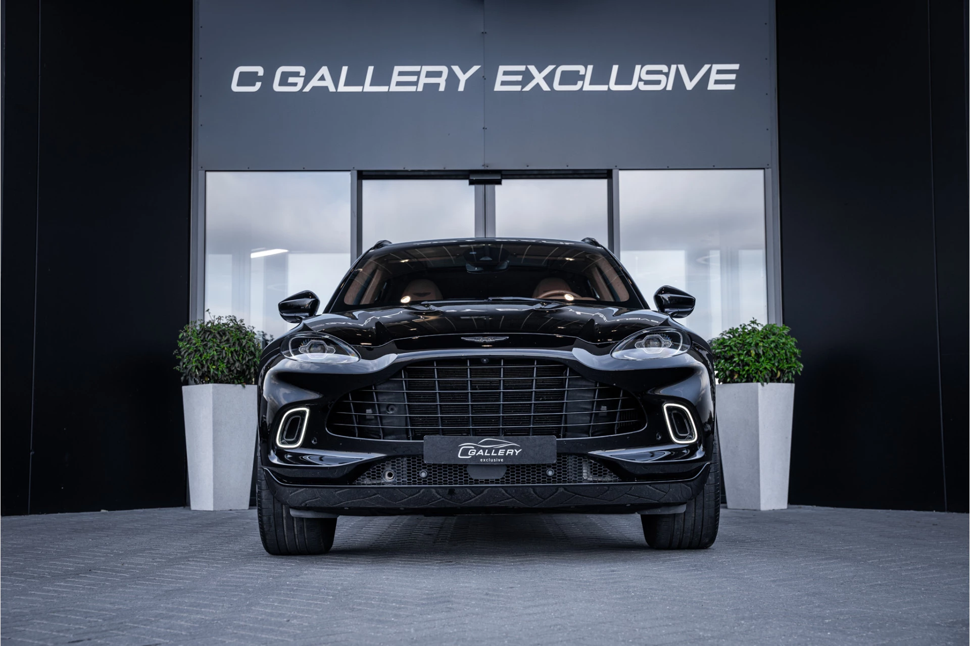Hoofdafbeelding Aston Martin DBX