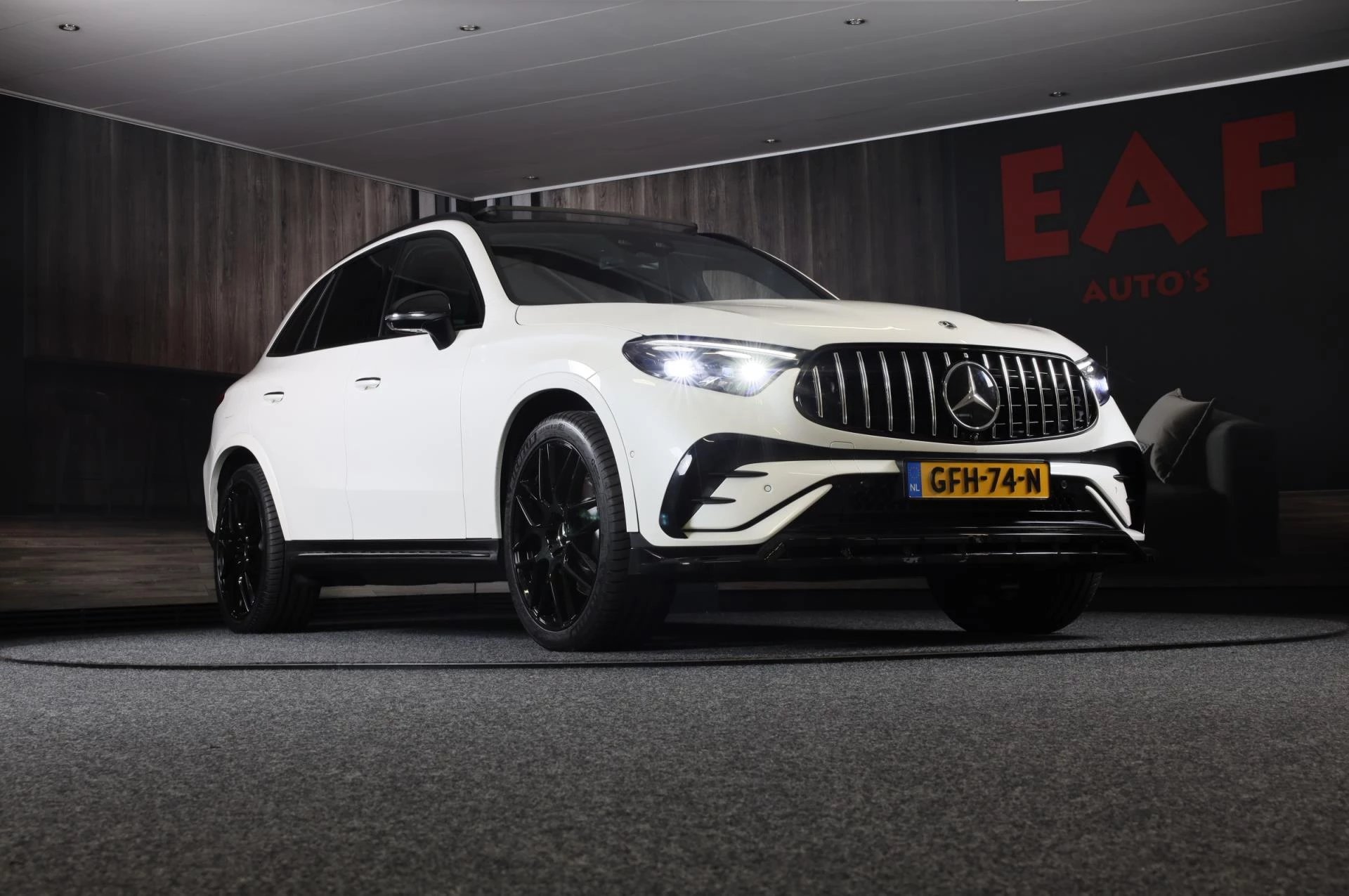 Hoofdafbeelding Mercedes-Benz GLC