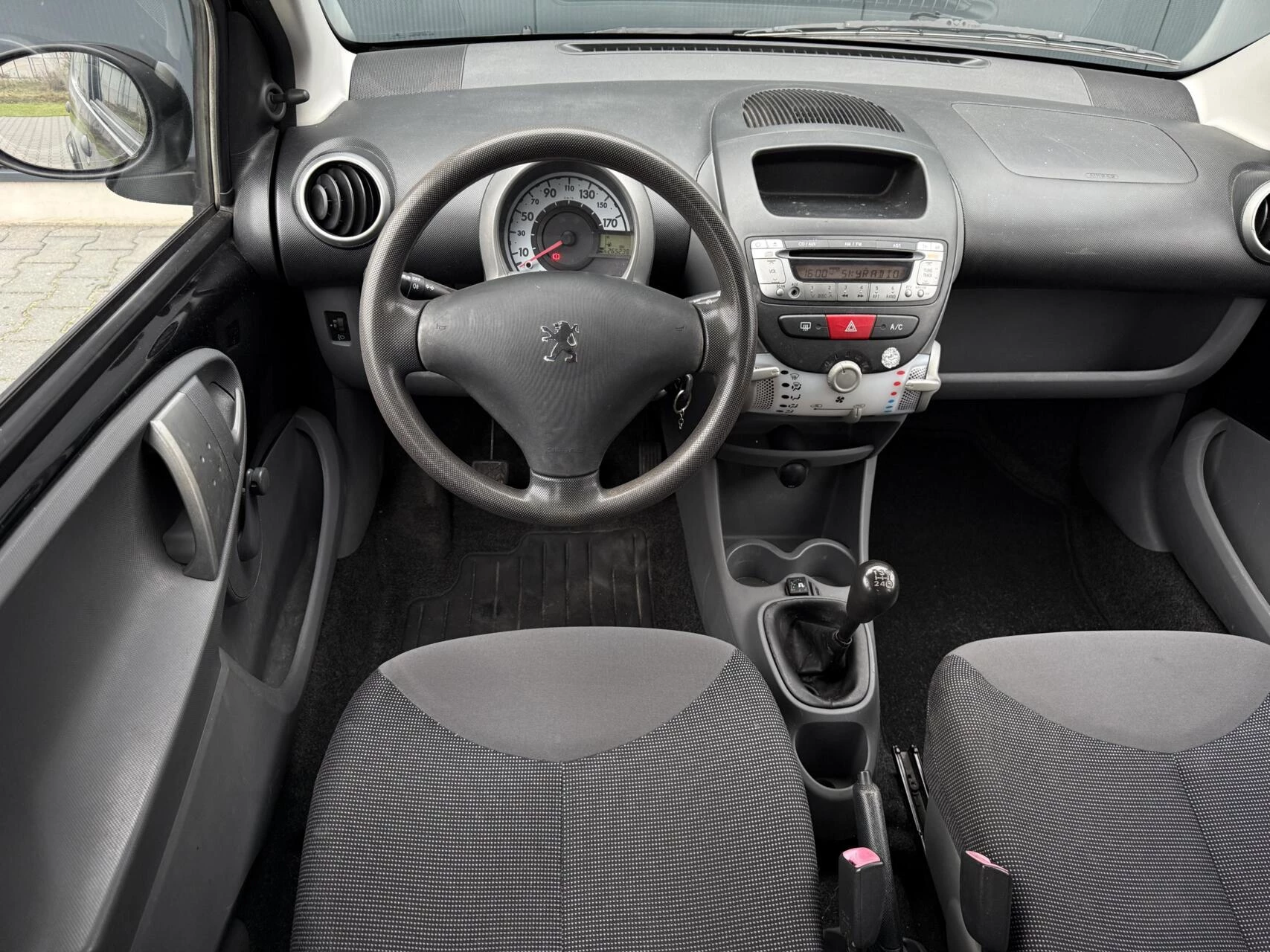 Hoofdafbeelding Peugeot 107