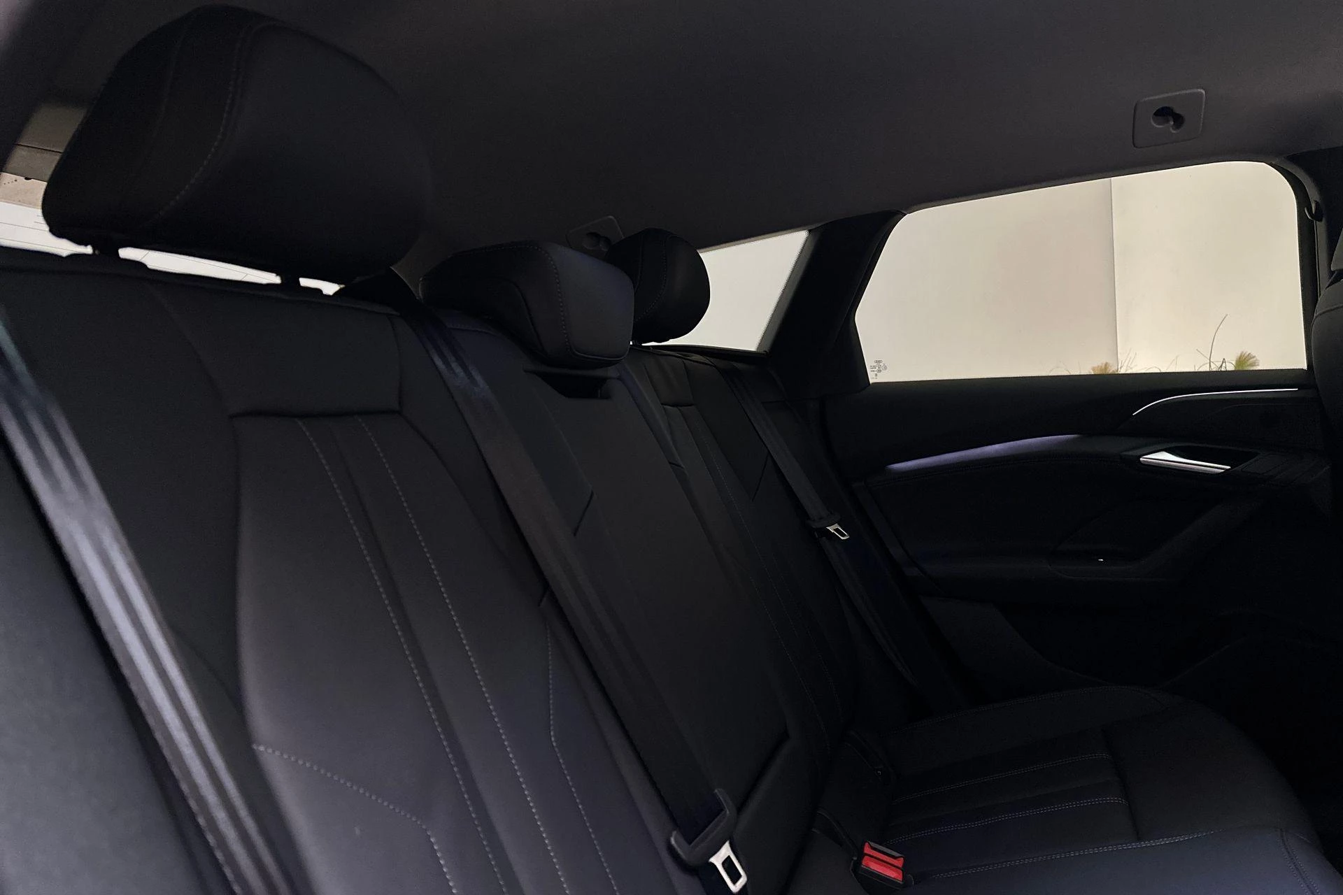 Hoofdafbeelding Audi A6 Avant e-tron