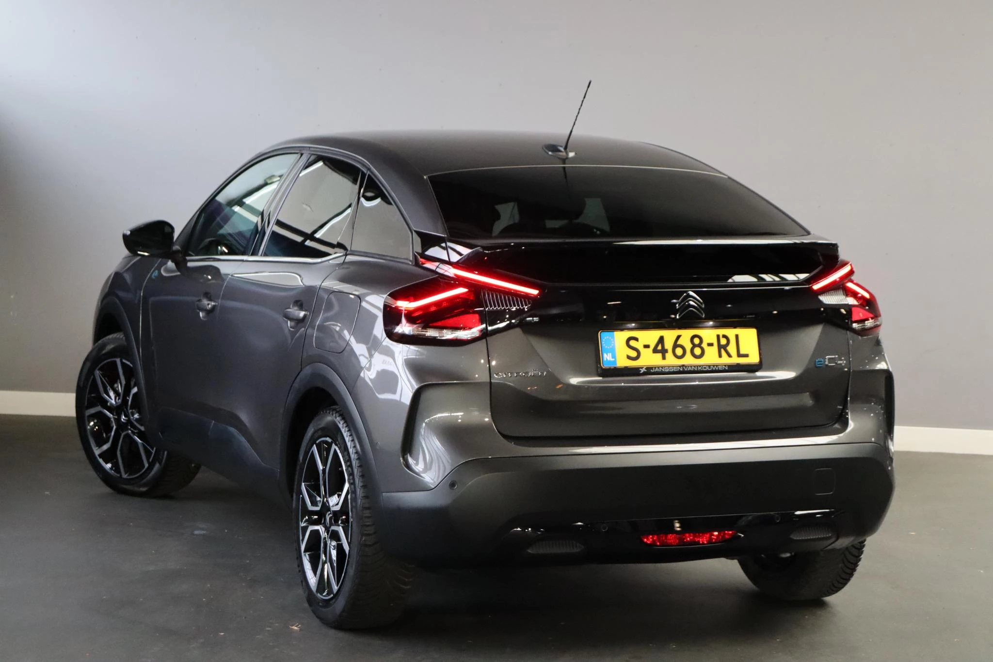 Hoofdafbeelding Citroën ë-C4