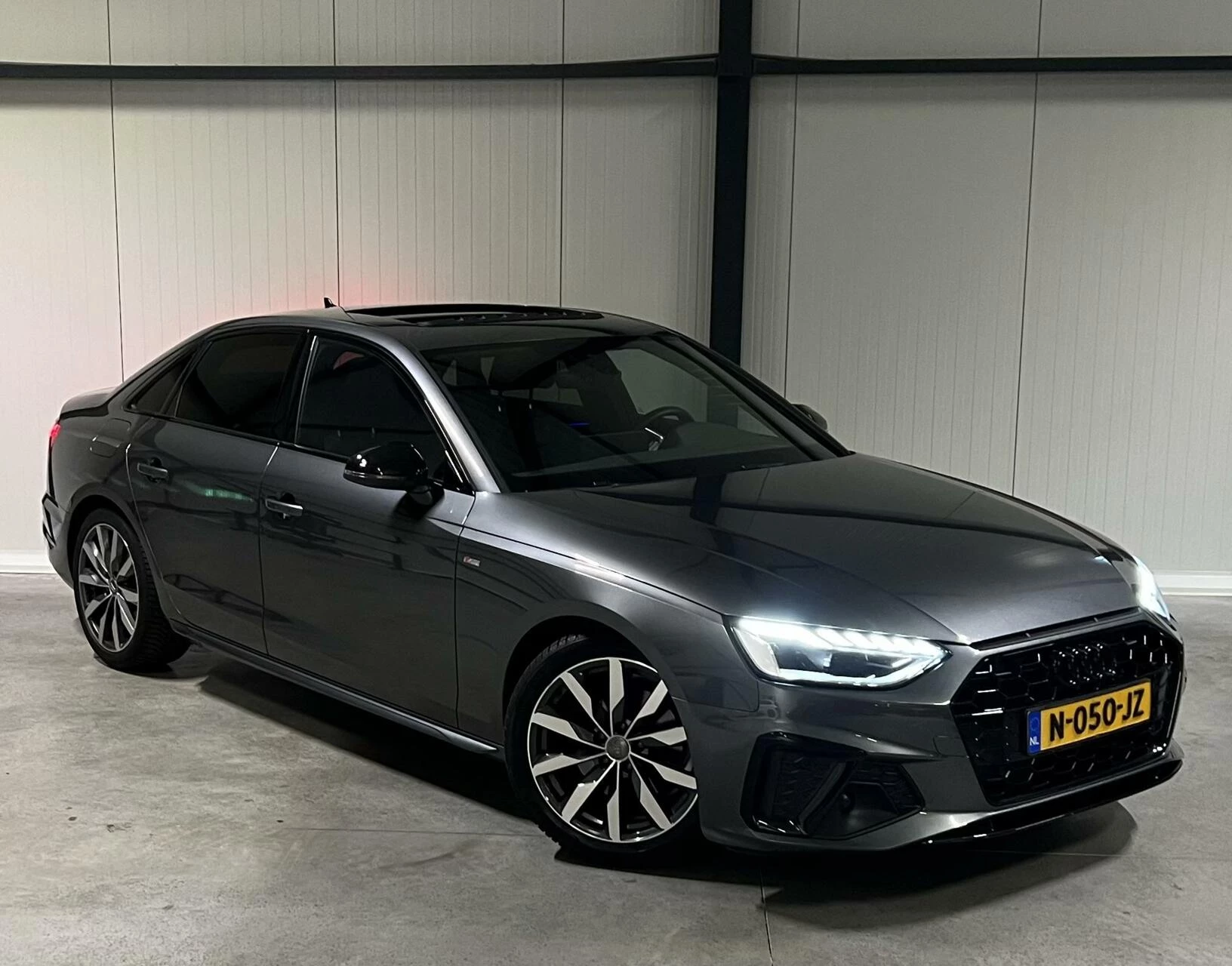 Hoofdafbeelding Audi A4
