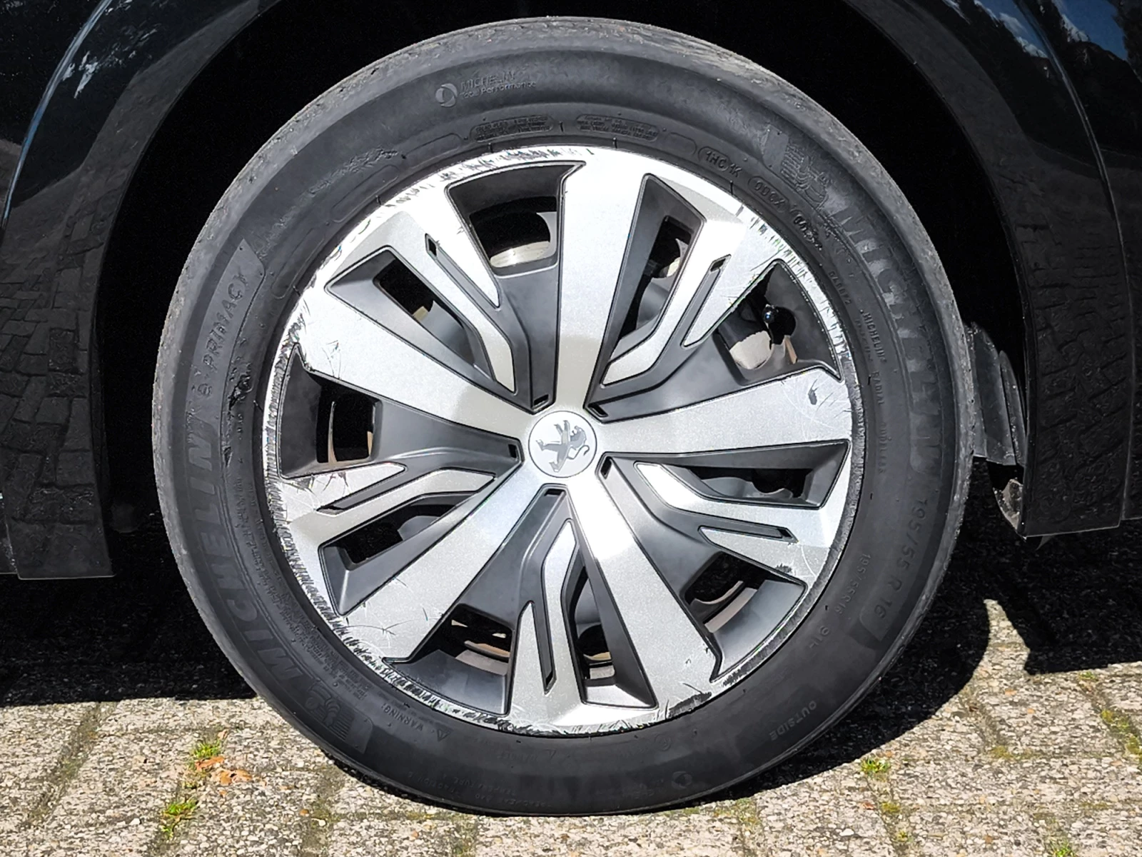 Hoofdafbeelding Peugeot e-208