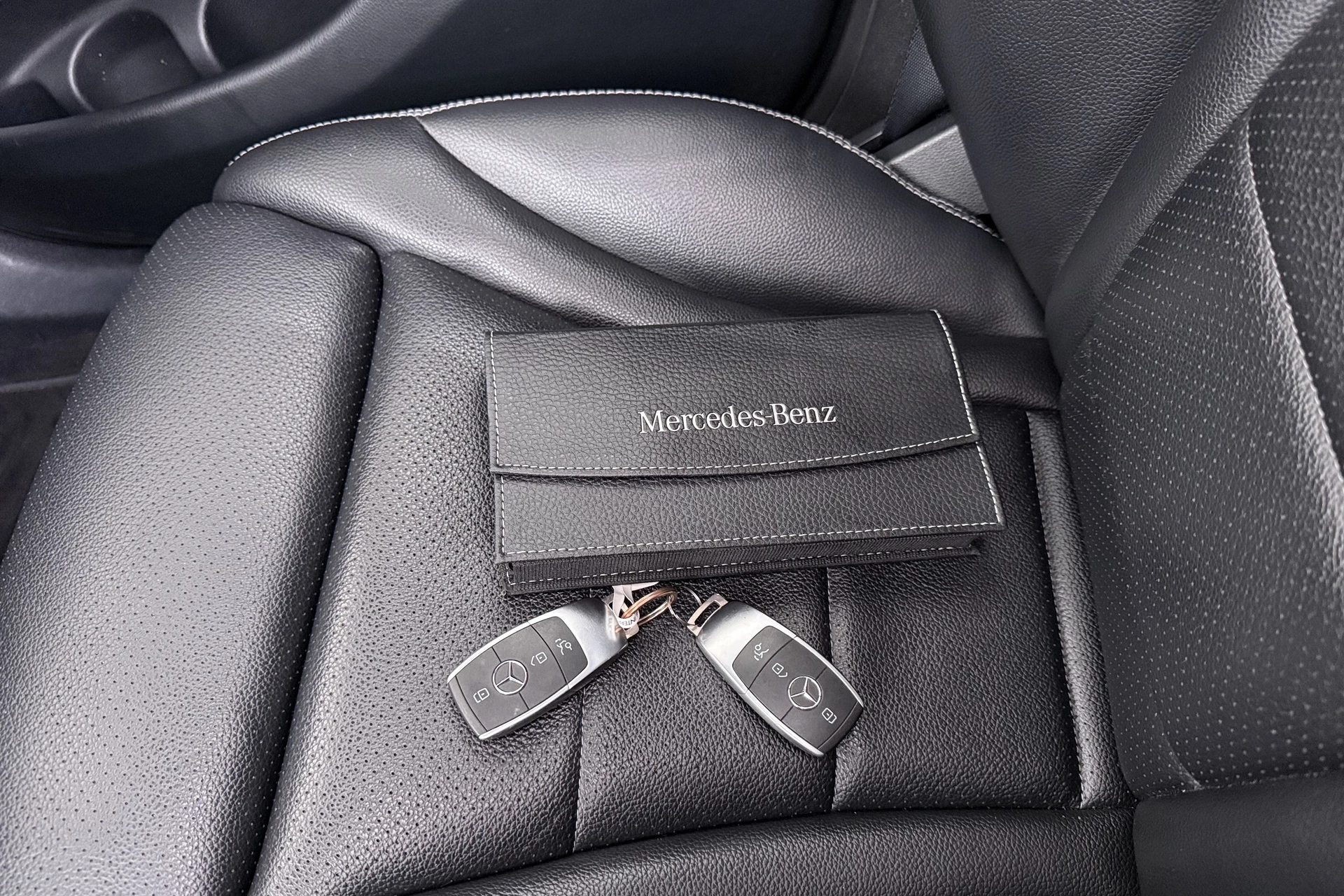 Hoofdafbeelding Mercedes-Benz EQC