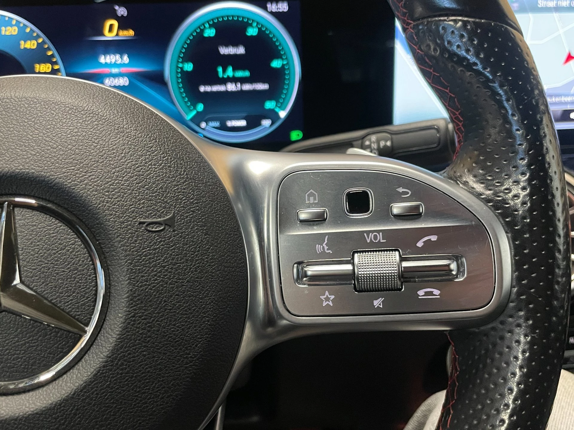 Hoofdafbeelding Mercedes-Benz EQA