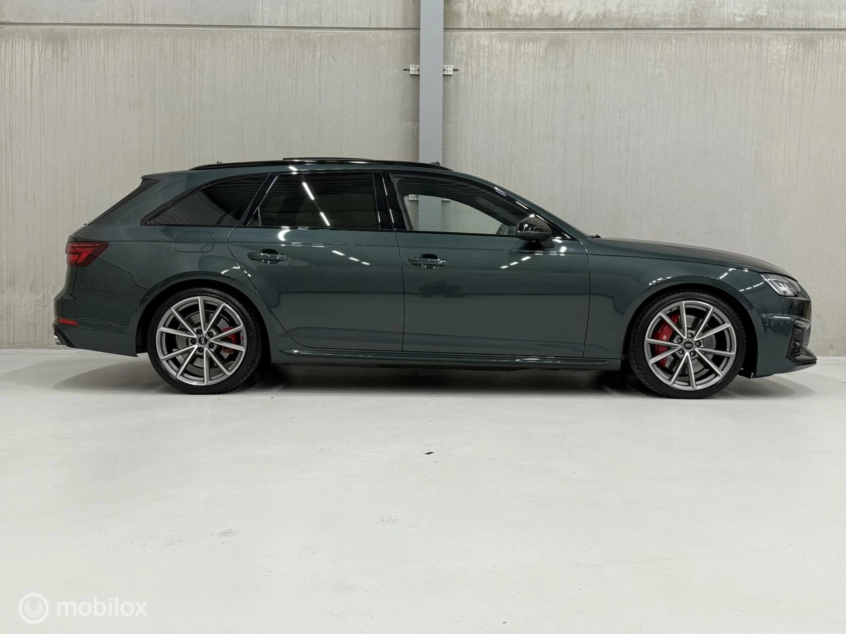 Hoofdafbeelding Audi S4