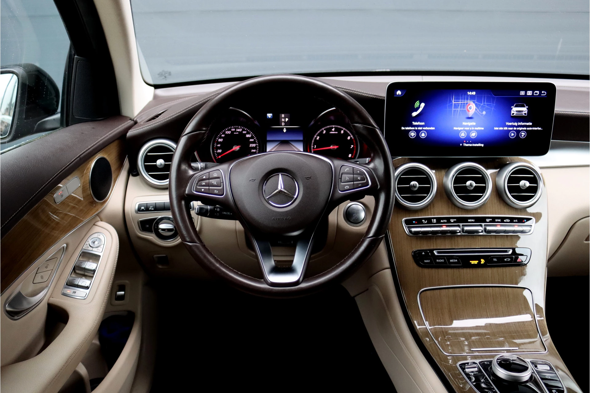 Hoofdafbeelding Mercedes-Benz GLC