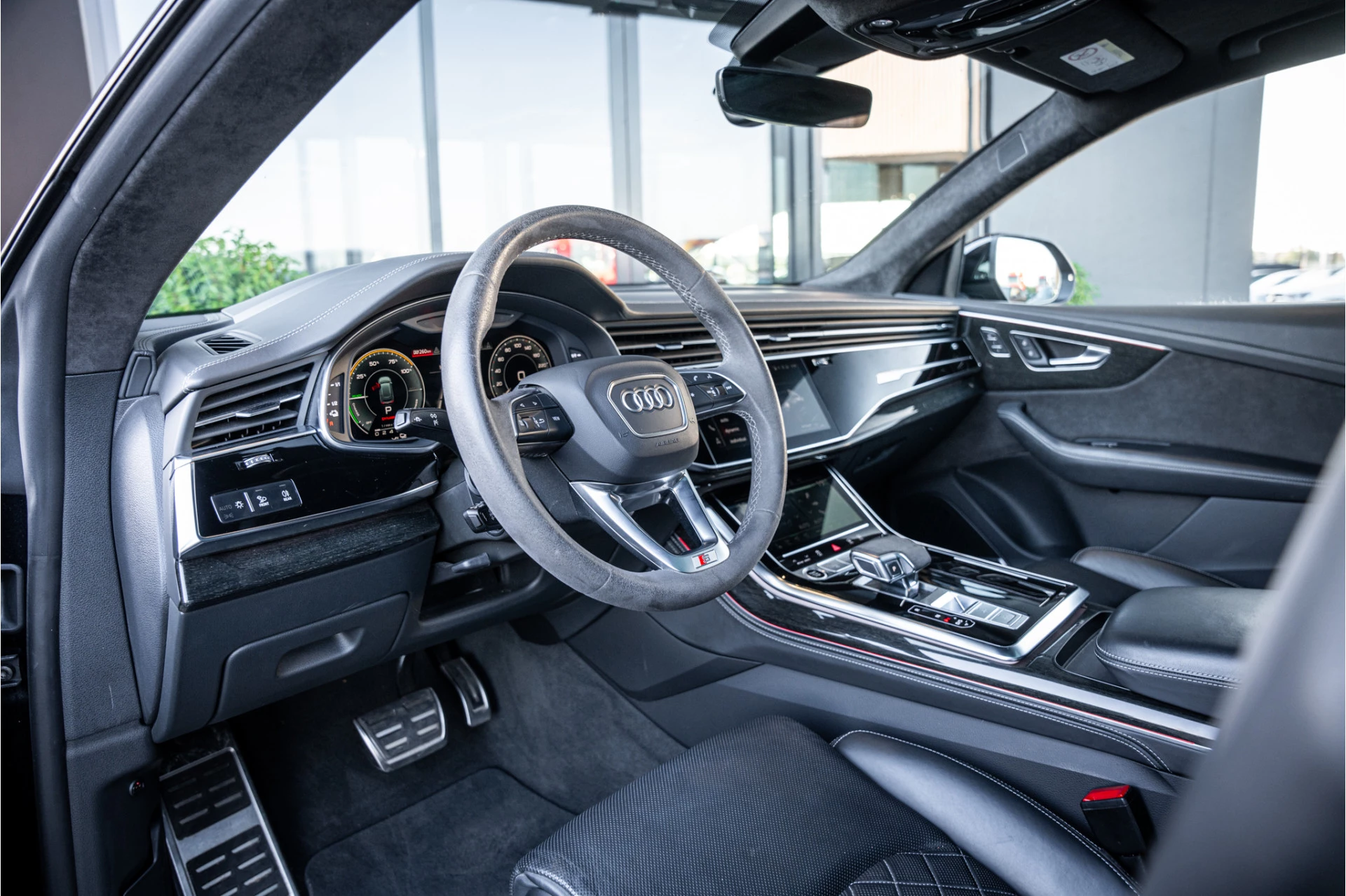 Hoofdafbeelding Audi Q8