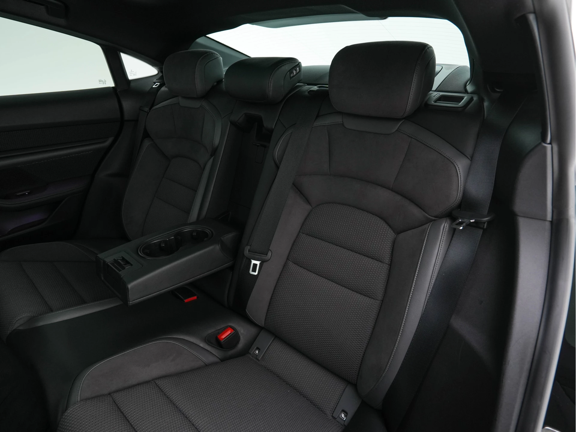 Hoofdafbeelding Porsche Taycan