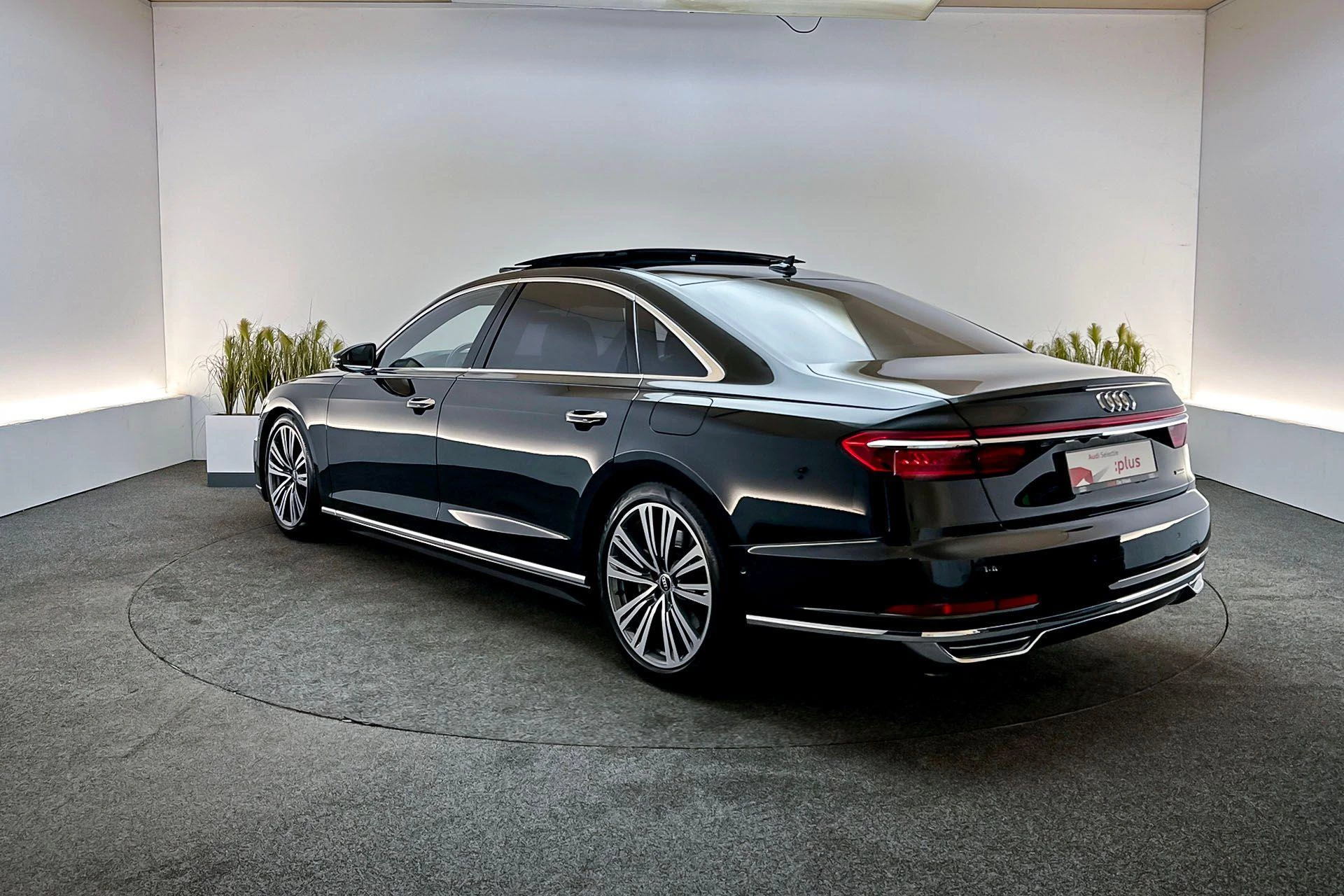 Hoofdafbeelding Audi A8