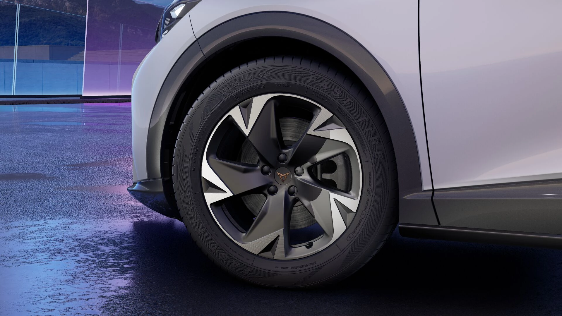 Hoofdafbeelding CUPRA Tavascan