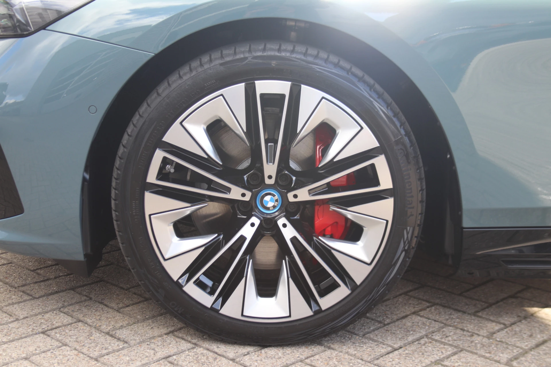 Hoofdafbeelding BMW i5