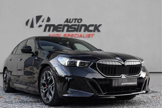 BMW 5 Serie 550e xDrive M-Sport Pro/ Panoramadak/ Bouwers & Wilkins/ 4-wiel sturing/ 360kW