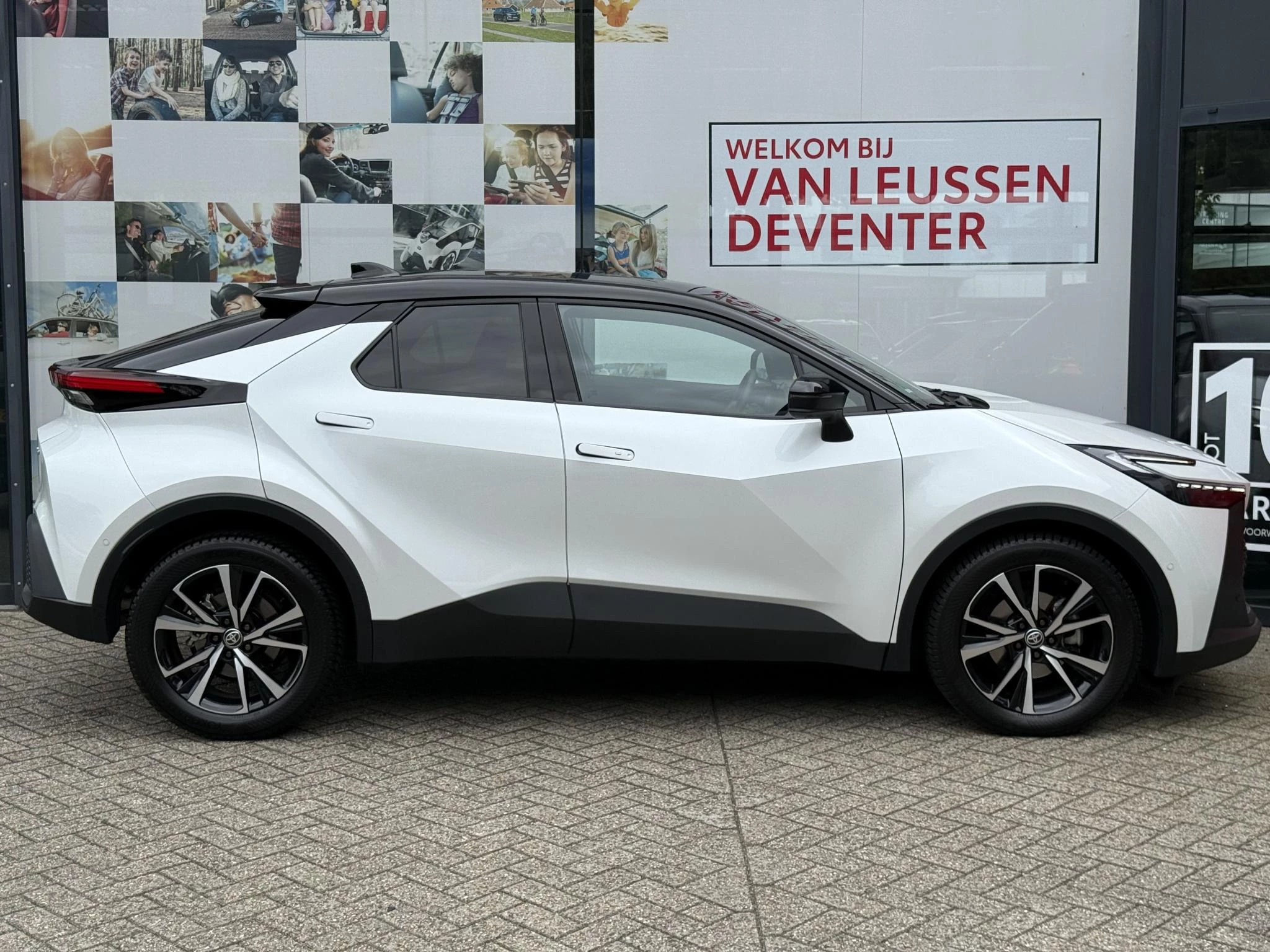 Hoofdafbeelding Toyota C-HR
