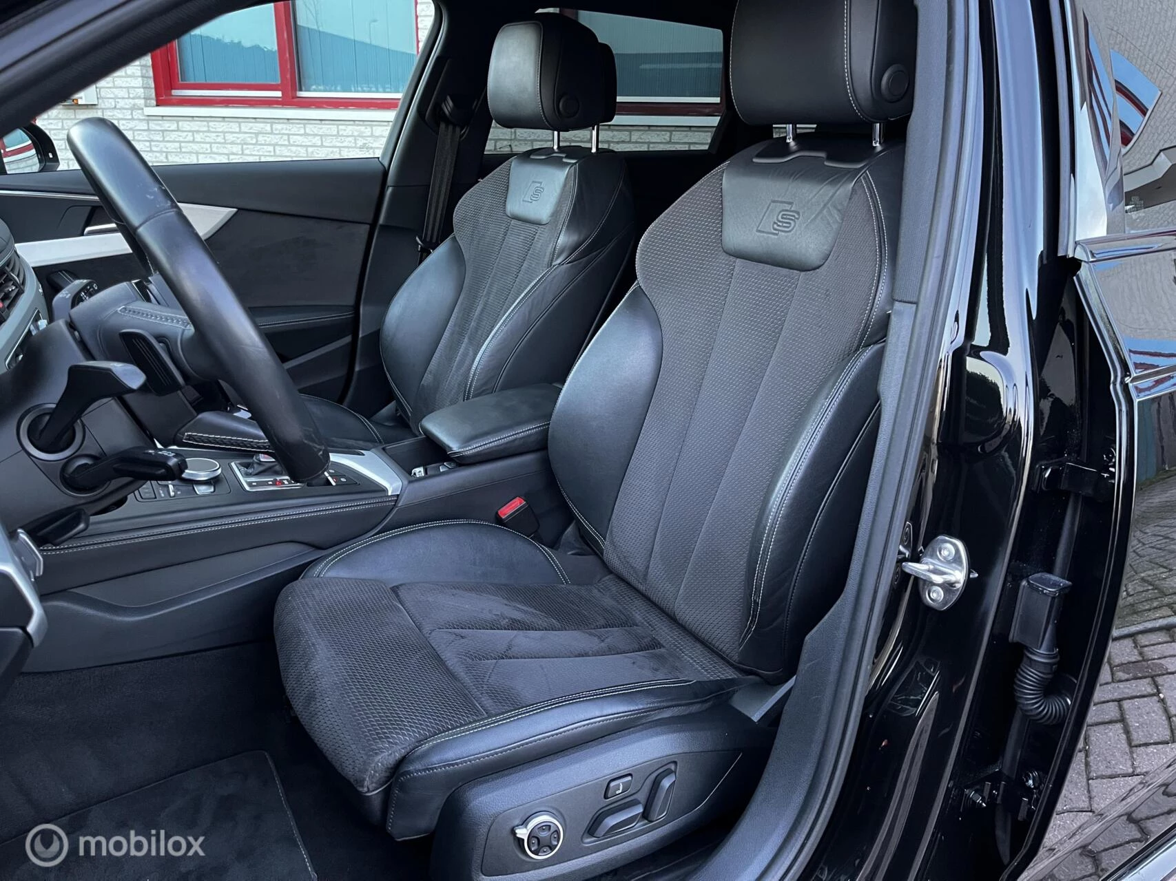 Hoofdafbeelding Audi S4