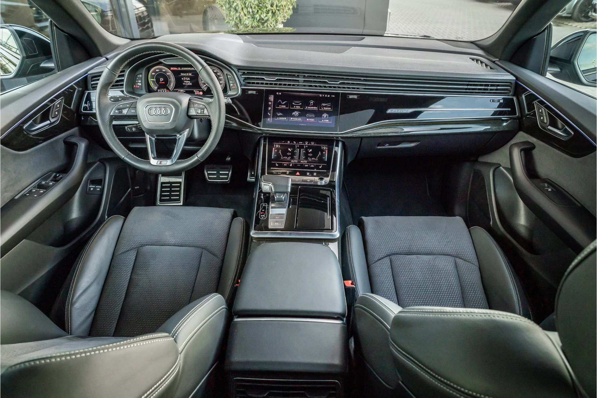 Hoofdafbeelding Audi Q8