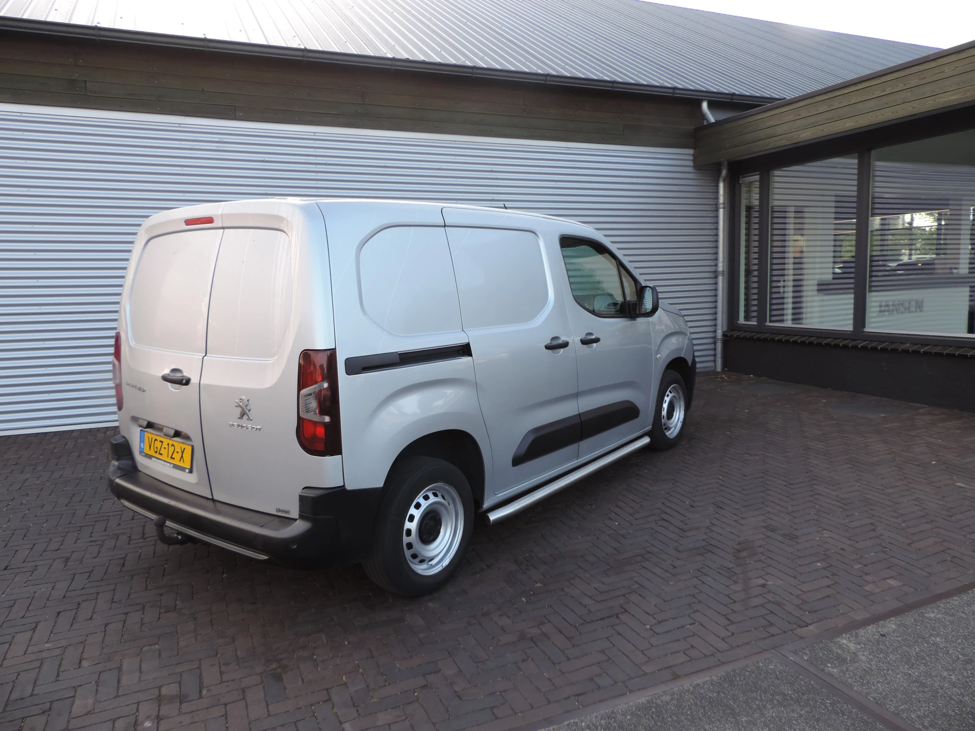 Hoofdafbeelding Peugeot Partner