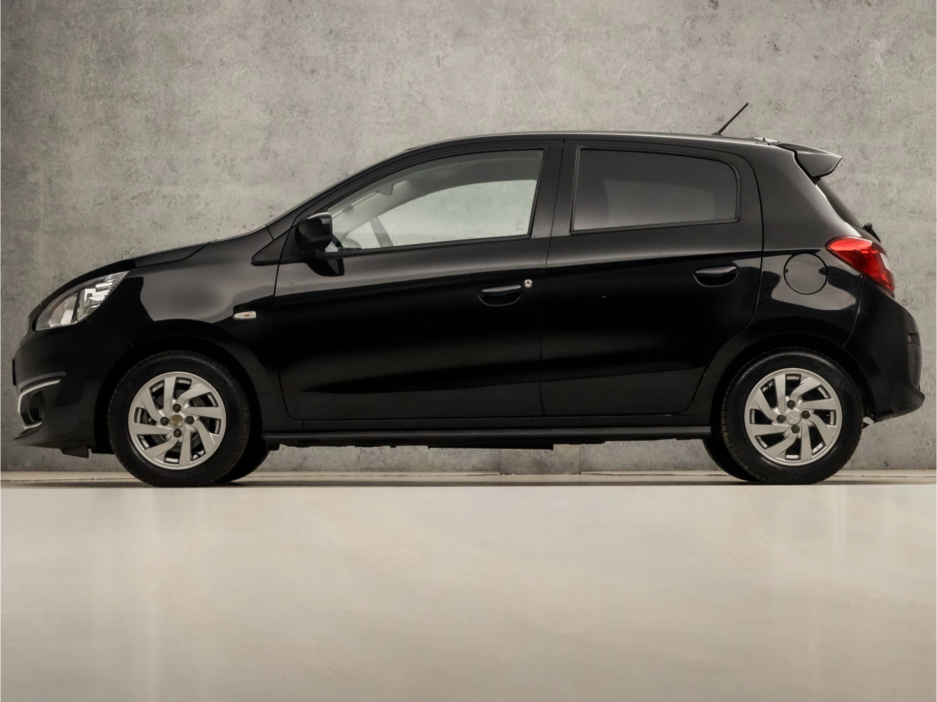 Hoofdafbeelding Mitsubishi Space Star