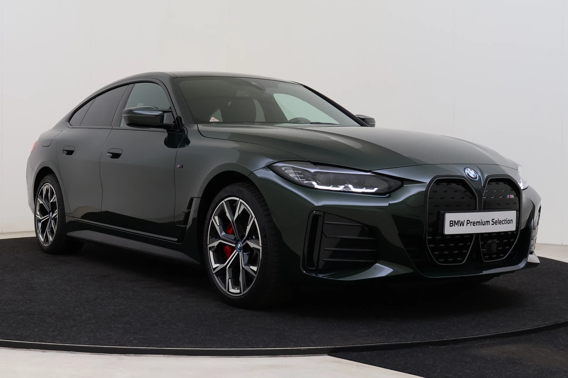 Hoofdafbeelding BMW i4