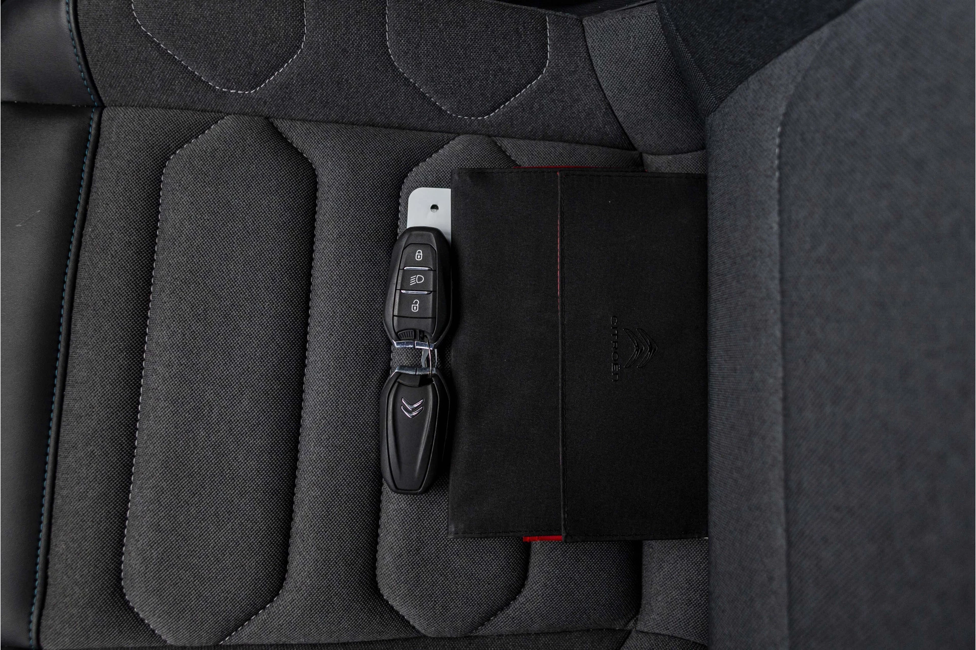 Hoofdafbeelding Citroën ë-C4