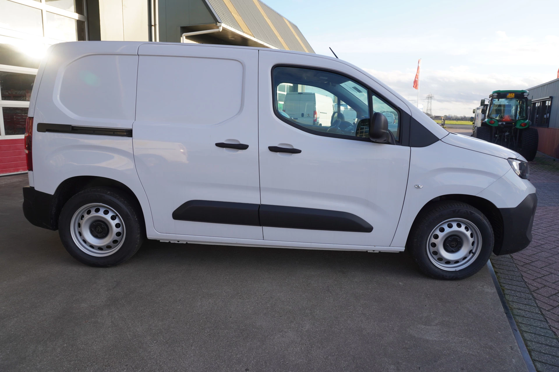 Hoofdafbeelding Peugeot Partner