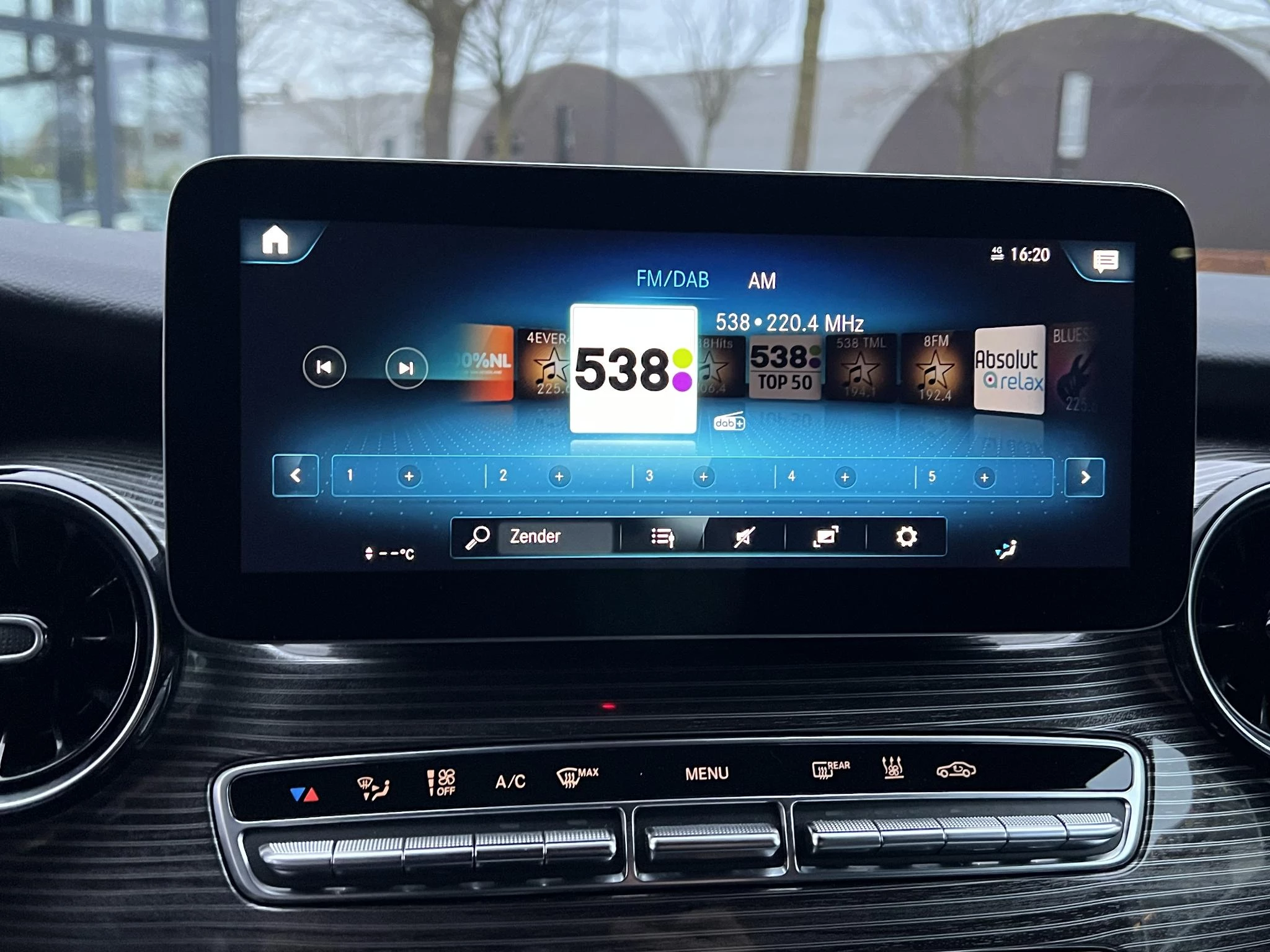 Hoofdafbeelding Mercedes-Benz EQV