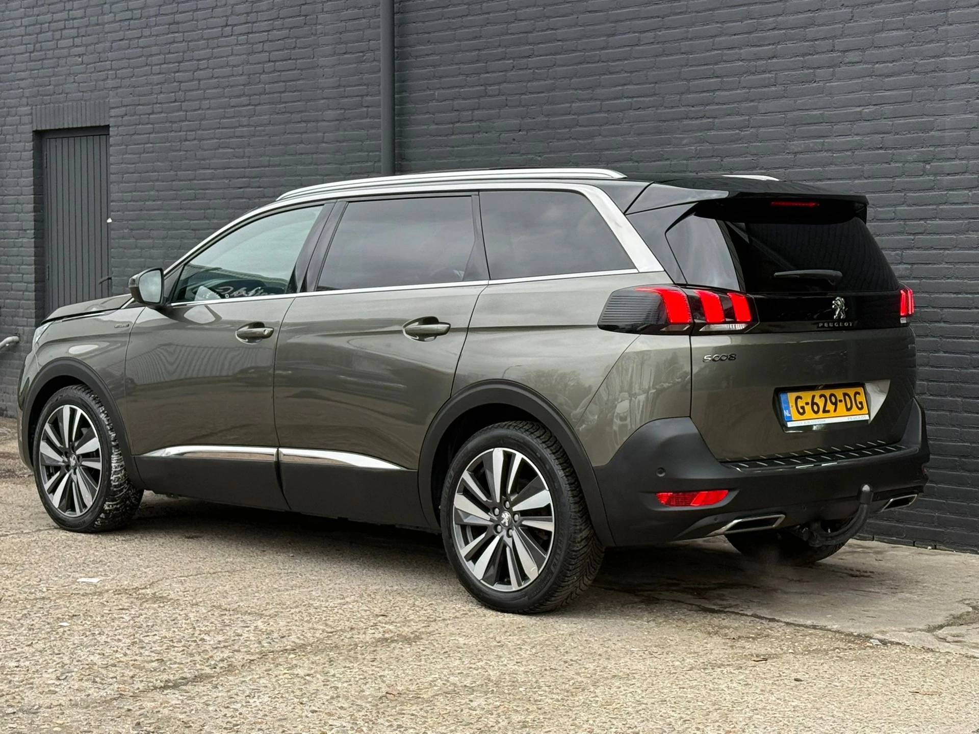 Hoofdafbeelding Peugeot 5008